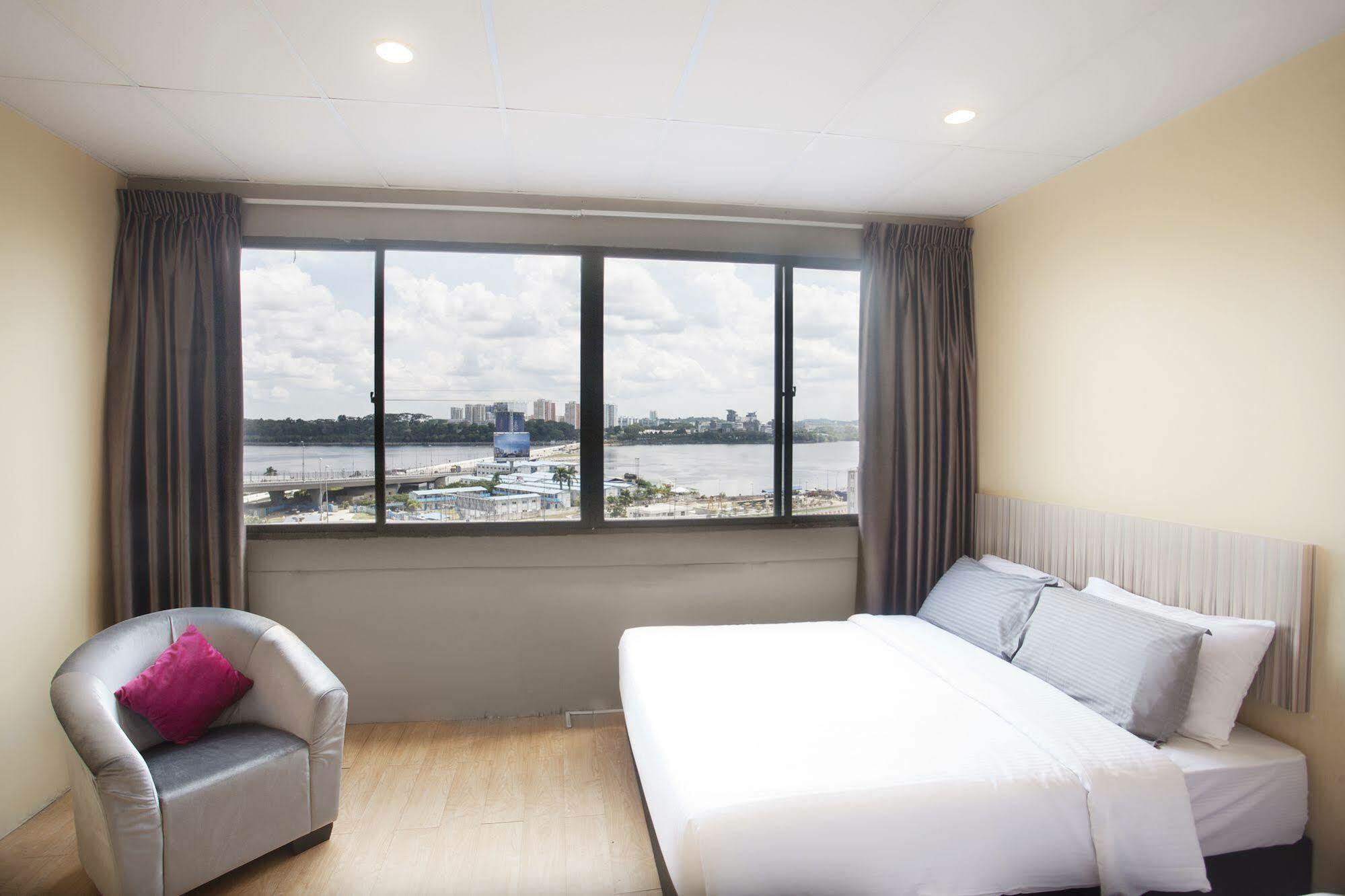 New Boutique Hotel Johor Bahru Esterno foto