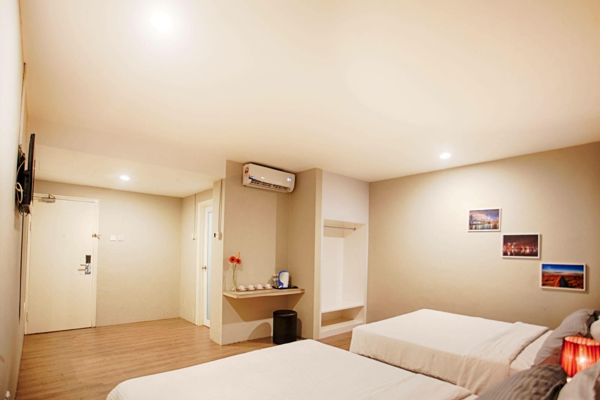 New Boutique Hotel Johor Bahru Esterno foto