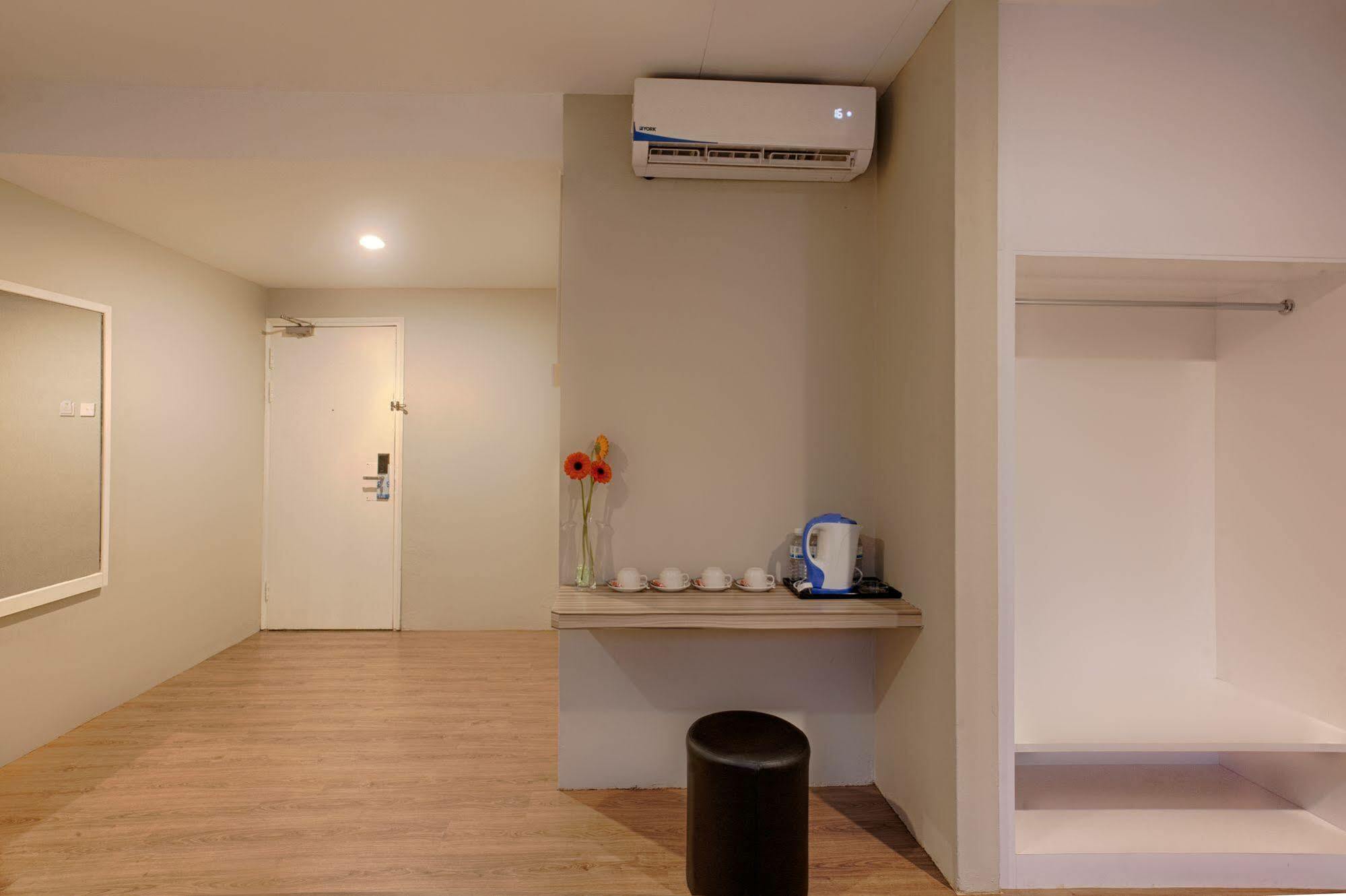 New Boutique Hotel Johor Bahru Esterno foto