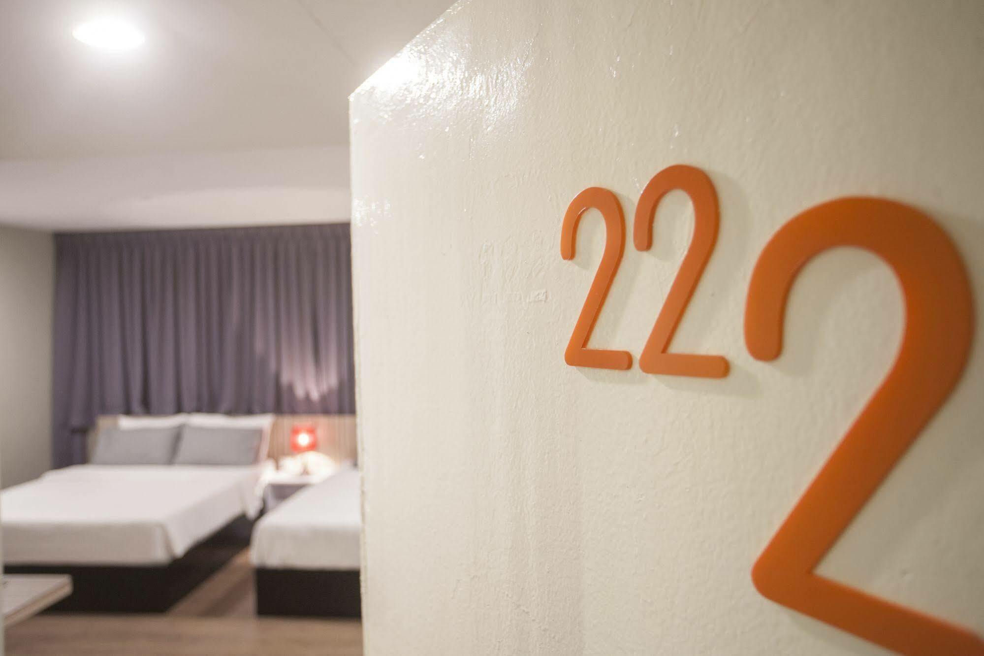 New Boutique Hotel Johor Bahru Esterno foto